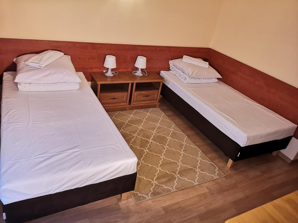 Hotel Duka Варшава Экстерьер фото