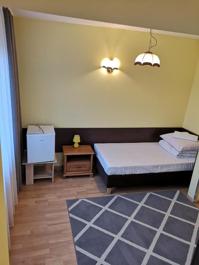 Hotel Duka Варшава Экстерьер фото